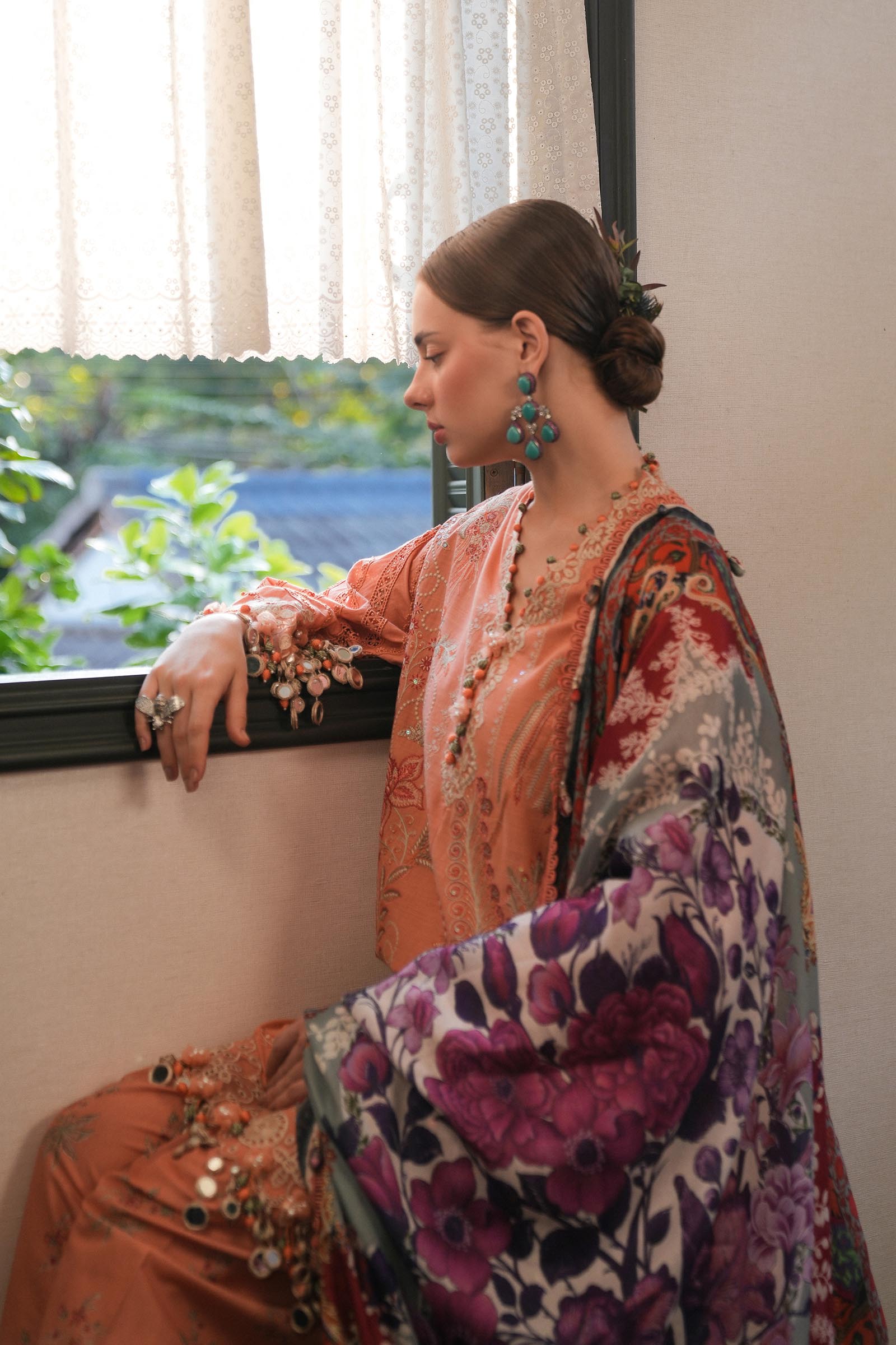 Sana Safinaz - Luxury Lawn Collection 2025