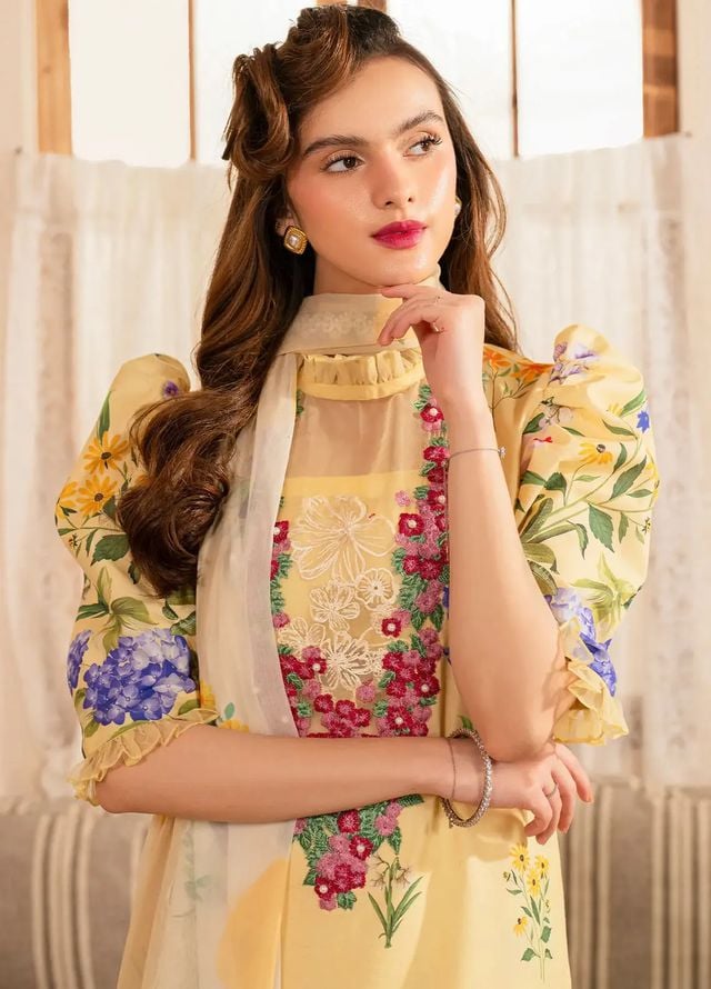 Asifa & Nabeel - Meraki Vintage Lawn collection 2025