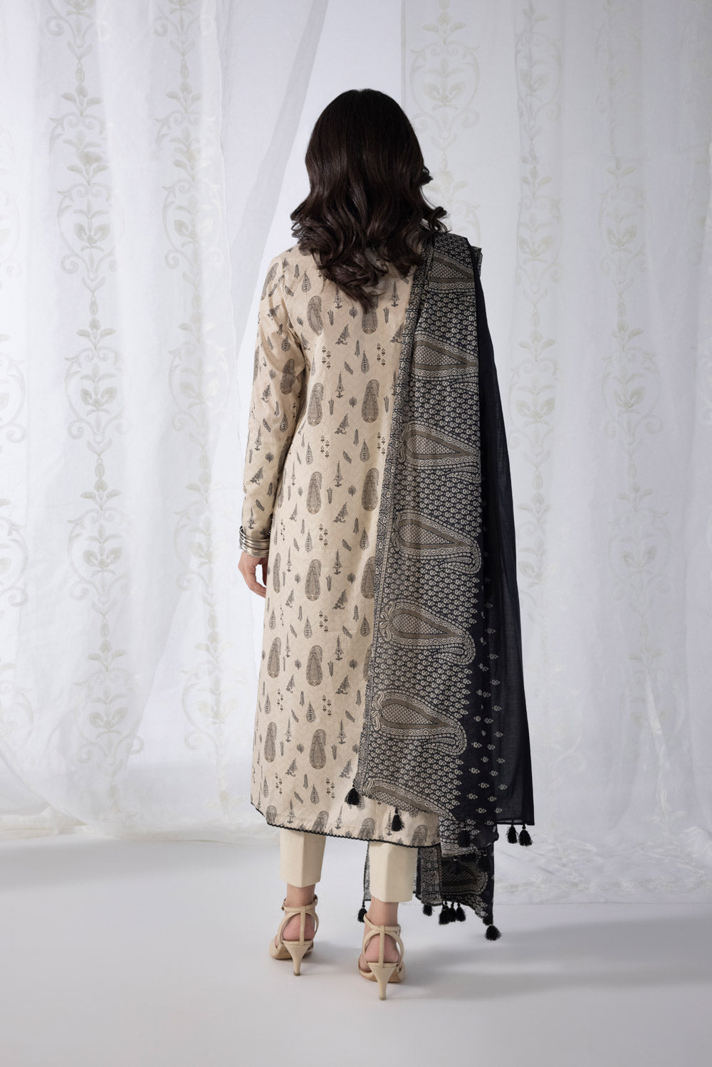 Sapphire - Black and White Lawn Collection 2022 Vol-4