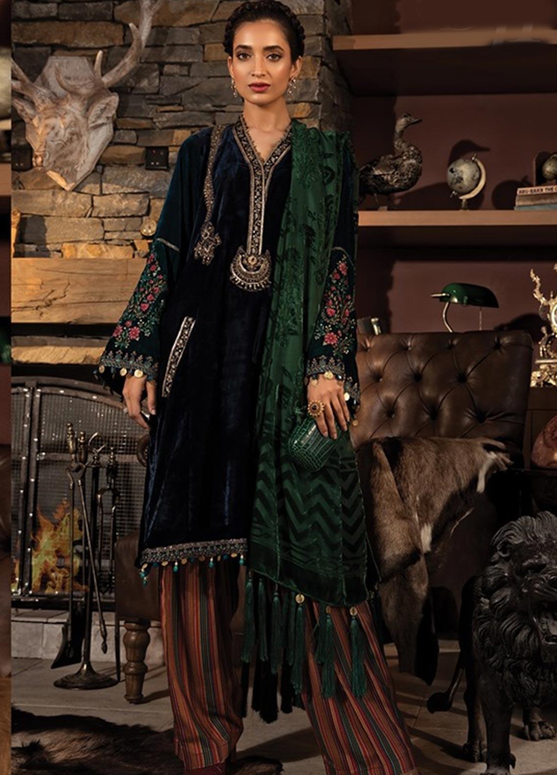 Maria B Embroidered Velvet Stitched 3 Piece Suit MB19W 11 - Winter Collection - Blossoms by Azz